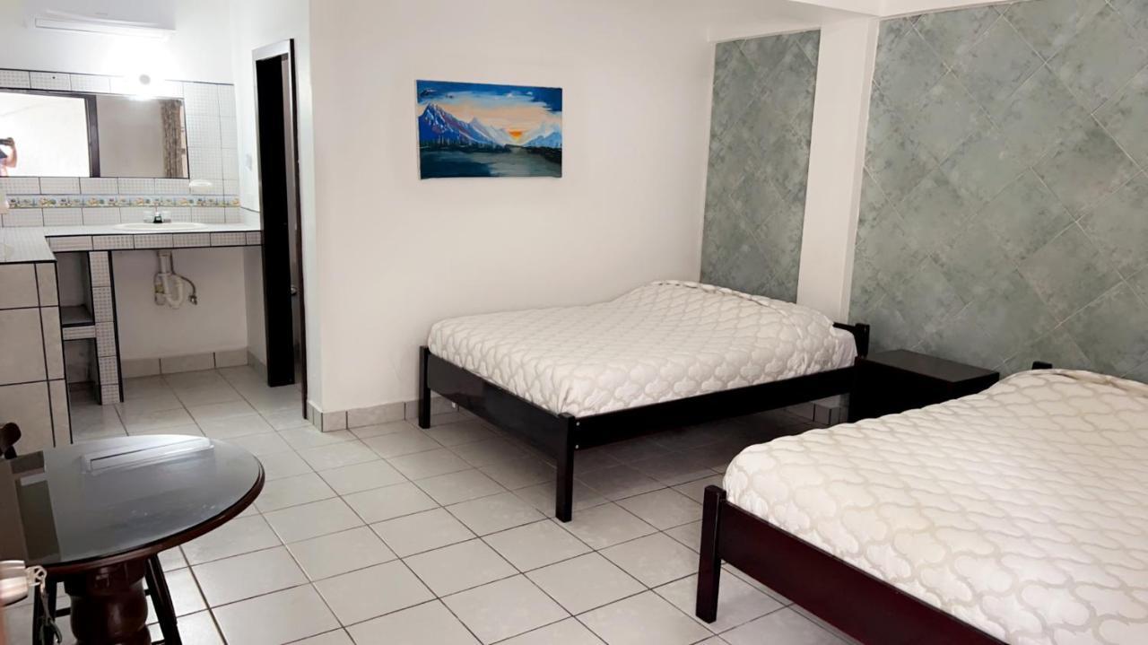 Las Palmas Hotel โคโรซอล ภายนอก รูปภาพ